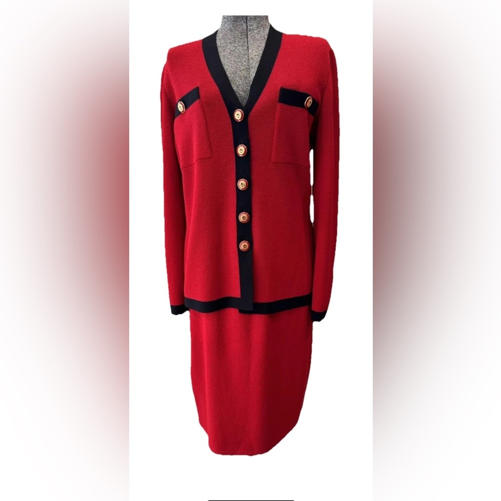 St John’s collection by Marie gray Red & Black knit 2 piece ladies skirt/jacket